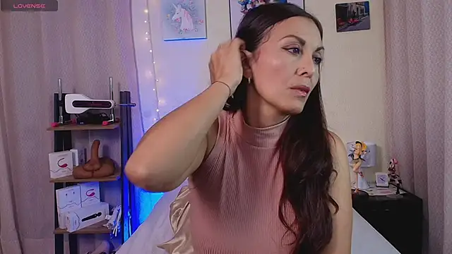 Snapshot of Swetisabella01 chatting on February 2025 03:21:02 AM Swetisabella01 online show from February 2025 03:21:02 AM