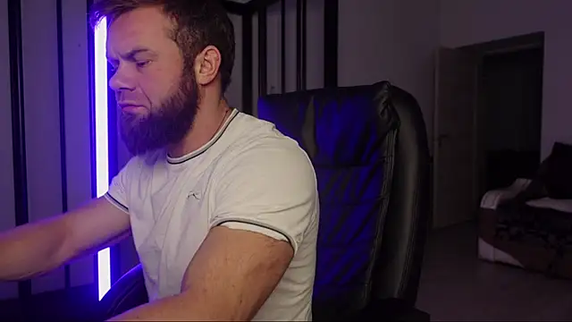 Snapshot of Tommy_Burnz chatting on January 2025 03:34:01 AM Tommy Burnz online show from January 2025 03:34:01 AM