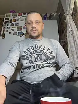 DanielOhCool online show from May 2026 12:35:02 PM