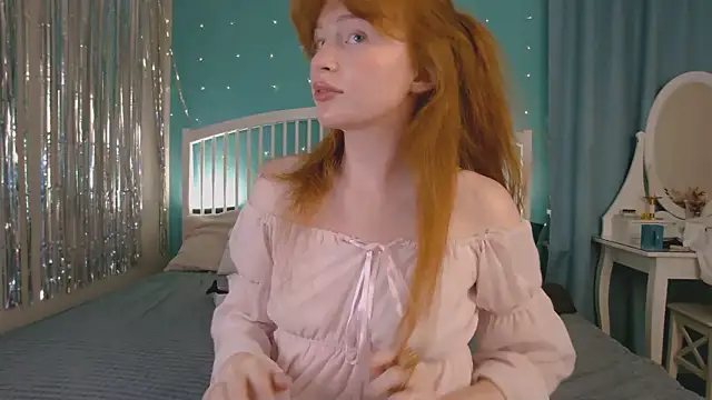 Snapshot of GingerArin chatting on June 2026 11:00:02 AM GingerArin online show from June 2026 11:00:02 AM