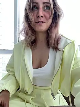 Snapshot of Puzdosia chatting on April 2026 07:00:01 AM Puzdosia online show from April 2026 07:00:01 AM