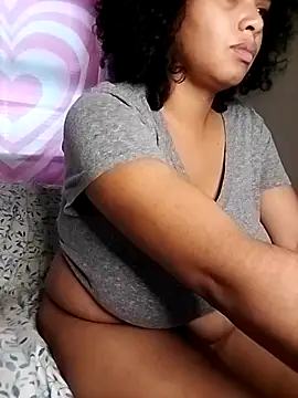 Snapshot of TasteeKitty chatting on September 2025 10:01:02 PM TasteeKitty online show from September 2025 10:01:02 PM