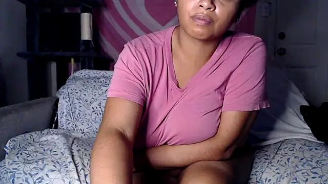 Snapshot of TasteeKitty chatting on September 2025 06:07:01 AM TasteeKitty online show from September 2025 06:07:01 AM