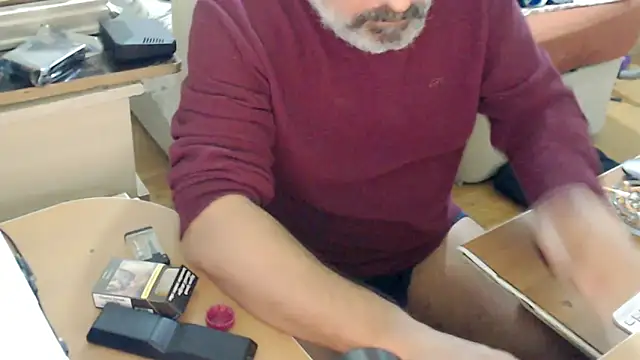 Snapshot of LiONTURK chatting on October 2025 01:15:01 AM LiONTURK online show from October 2025 01:15:01 AM