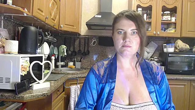 Snapshot of LizaCakes chatting on September 2025 02:20:01 PM LizaCakes online show from September 2025 02:20:01 PM