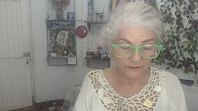 FunnyGrandma online show from March 2026 12:43:02 AM