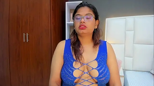 yeral2017 online show from December 2025 04:57:02 PM