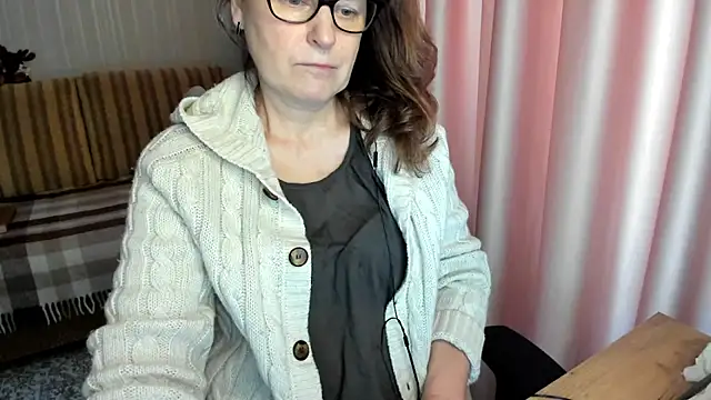 lauraoven online show from February 2026 10:31:02 AM