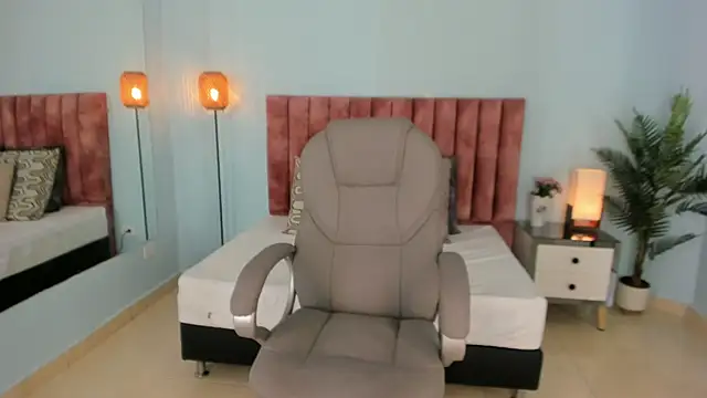 tati saldarriaga online show from February 2026 02:22:01 PM