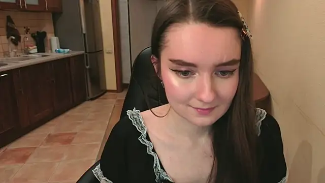 Snapshot of CloudGrace chatting on April 2026 03:20:01 AM CloudGrace online show from April 2026 03:20:01 AM