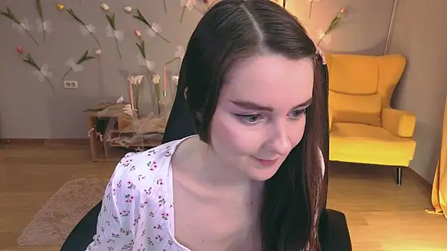 Snapshot of CloudGrace chatting on May 2026 06:13:01 PM CloudGrace online show from May 2026 06:13:01 PM