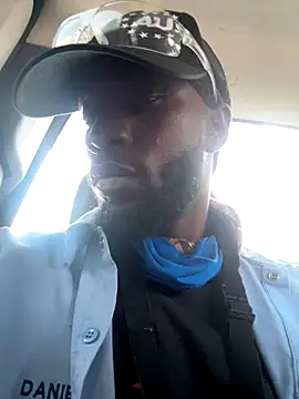 Snapshot of danieldonte chatting on November 2025 10:04:01 PM danieldonte online show from November 2025 10:04:01 PM