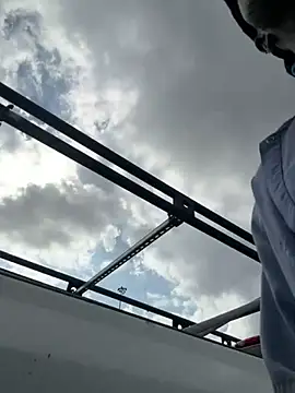 Snapshot of danieldonte chatting on November 2025 06:30:01 PM danieldonte online show from November 2025 06:30:01 PM