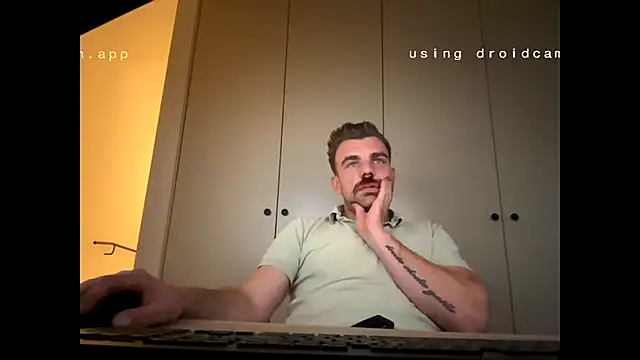 Snapshot of mrbigballs chatting on October 2025 04:59:02 PM mrbigballs online show from October 2025 04:59:02 PM