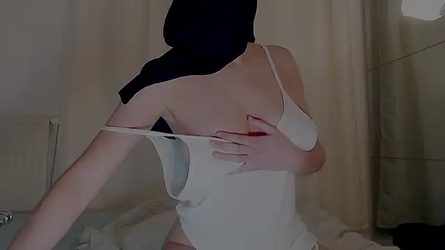 sweet diazzz online show from January 2025 07:55:01 PM