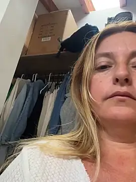 moniquerainx online show from March 2026 12:32:01 PM