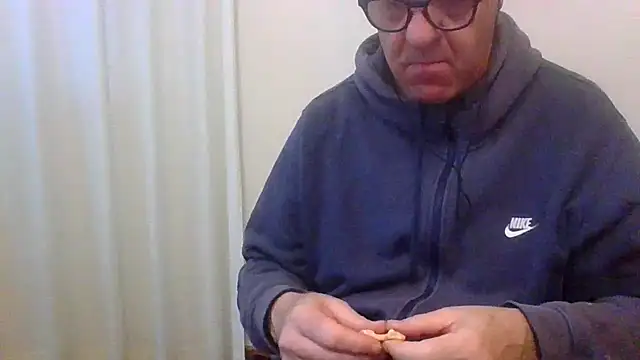 Snapshot of ANONIMO7735 chatting on May 2026 03:44:02 AM ANONIMO7735 online show from May 2026 03:44:02 AM