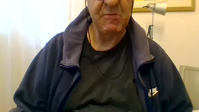 Snapshot of ANONIMO7735 chatting on May 2026 04:08:02 AM ANONIMO7735 online show from May 2026 04:08:02 AM