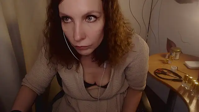 JohansonKatie online show from January 2025 11:56:02 AM