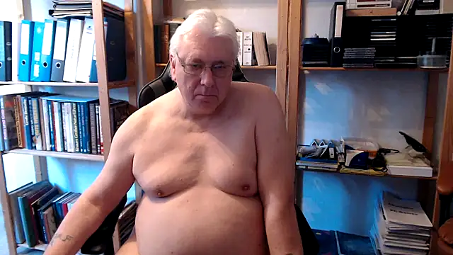 SchwanzhureXXL online show from April 2026 08:59:01 AM