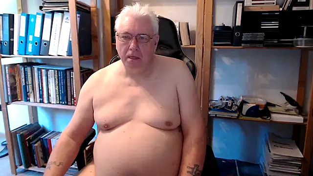 SchwanzhureXXL online show from May 2026 06:07:02 AM