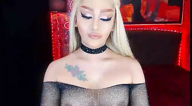 Snapshot of KylieMaxwellCaulfield_TS chatting on March 2025 09:21:01 PM KylieMaxwellCaulfield TS online show from March 2025 09:21:01 PM