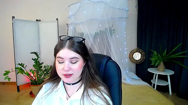 NicoleFoxery online show from February 2025 12:20:02 AM