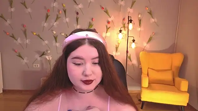 NicoleFoxery online show from April 2026 06:21:01 PM