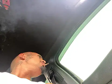 Snapshot of Prettyboiflaco chatting on March 2025 02:53:02 PM Prettyboiflaco online show from March 2025 02:53:02 PM