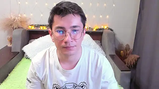 Snapshot of Yumi_steve chatting on January 2025 11:29:01 PM Yumi steve online show from January 2025 11:29:01 PM