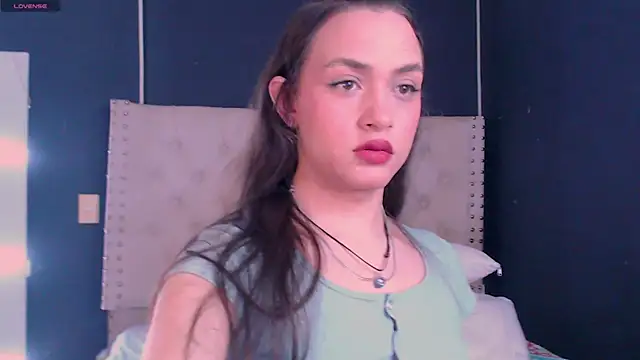 valen thompson online show from February 2025 11:48:01 PM