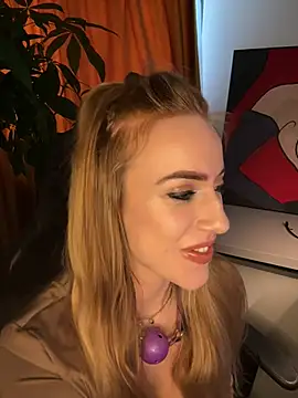 RockQueen A online show from March 2025 08:29:01 AM