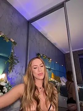 RockQueen A online show from April 2026 04:24:01 PM