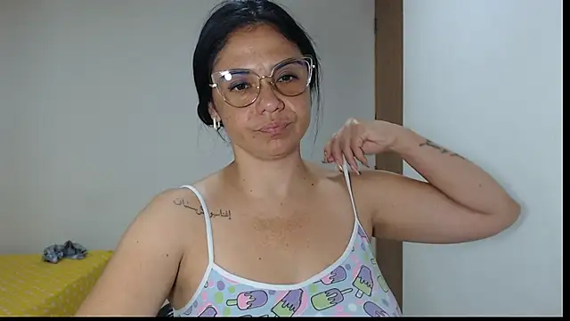 selena ferri online show from September 2025 12:55:01 AM