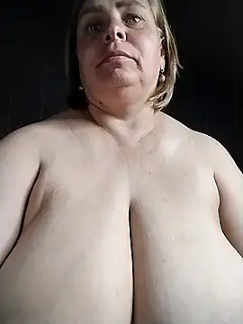 EvaCristal online show from April 2026 10:12:02 PM