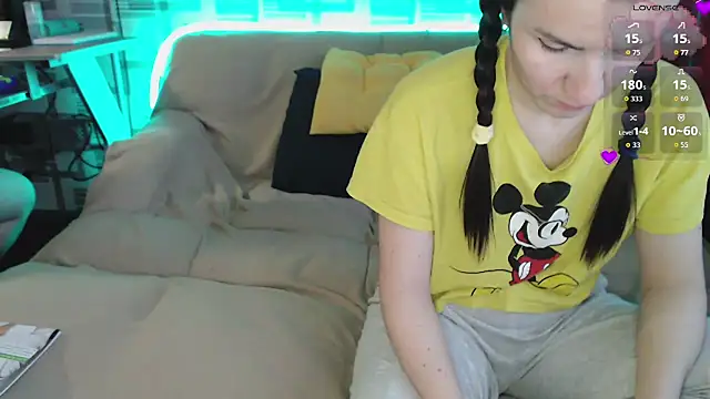 CamBugsBunny online show from February 2026 01:01:02 PM