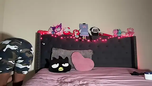 Cum2Charm online show from October 2025 01:25:01 AM