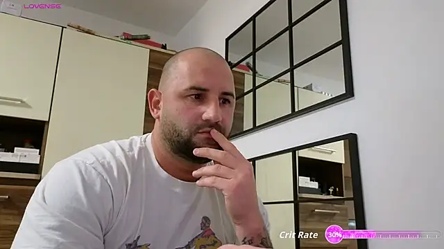 moonjoey online show from November 2025 01:10:01 PM