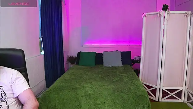 Snapshot of AlisaAleksandr chatting on October 2025 11:42:01 AM AlisaAleksandr online show from October 2025 11:42:01 AM