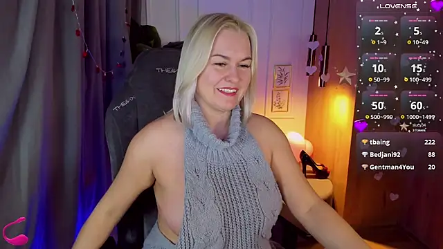 Snapshot of YolandaKiss chatting on February 2025 01:28:01 PM YolandaKiss online show from February 2025 01:28:01 PM