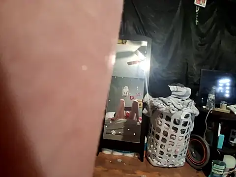 Justjennyy online show from May 2026 11:37:01 AM