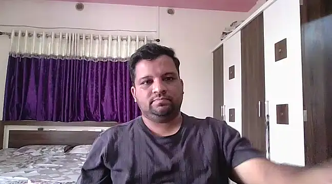 Snapshot of dhruv_love chatting on February 2025 09:28:01 AM dhruv love online show from February 2025 09:28:01 AM