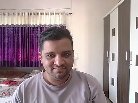 Snapshot of dhruv_love chatting on October 2025 04:23:02 AM dhruv love online show from October 2025 04:23:02 AM