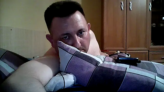 Novy73 online show from April 2026 08:47:01 PM