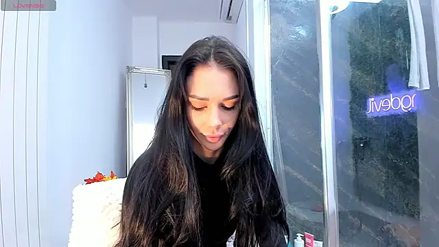 realhotfallingdevil online show from October 2025 04:21:02 AM