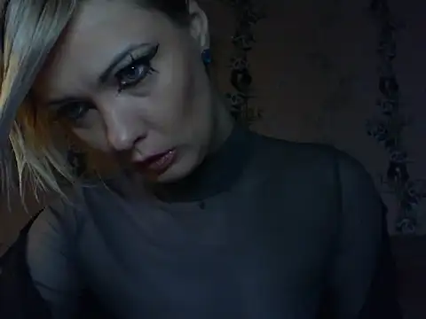 WildMissNiks online show from April 2026 06:06:01 AM