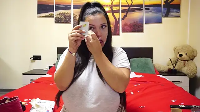 adelline online show from November 2025 09:46:01 PM