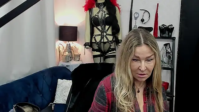 crystaLUX online show from March 2025 06:49:01 AM