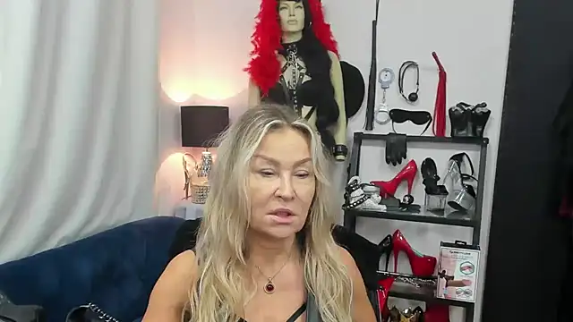 crystaLUX online show from October 2025 04:13:01 AM