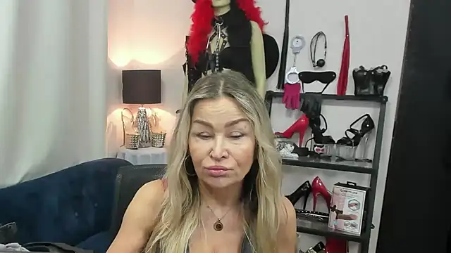 crystaLUX online show from January 2026 05:32:01 AM